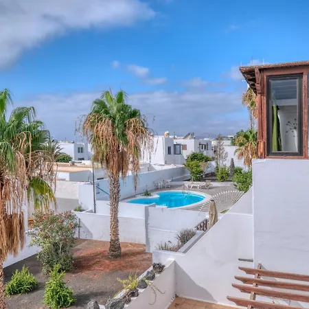 Дом отдыха Casa Ondina - 500m To The By Lanzarote *