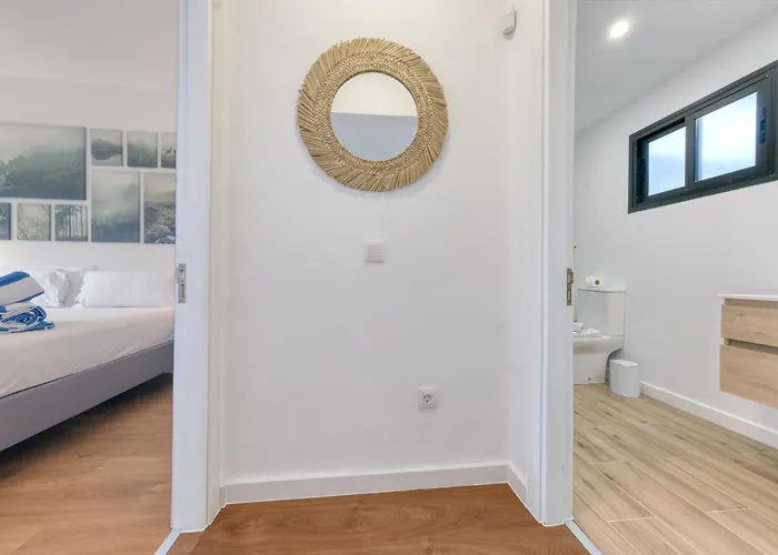 Дом отдыха Casa Ondina - 500m To The By Lanzarote *